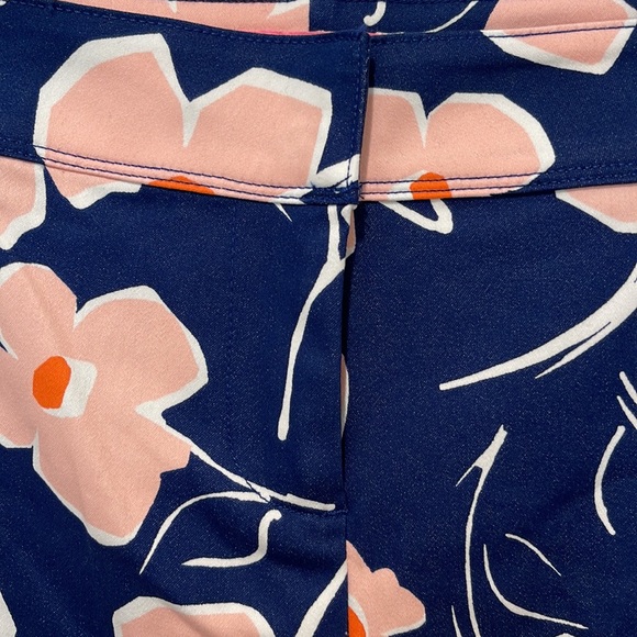 Super cute womens shorts with scalloped legs. Brand new. Never worn. - Picture 4 of 9